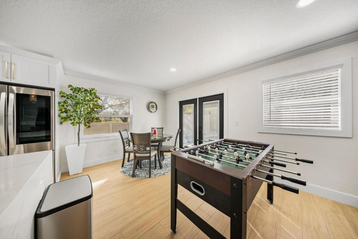 Apartment Fun Oasis! Private Pool, Hammock, Golf & Grill! Tampa