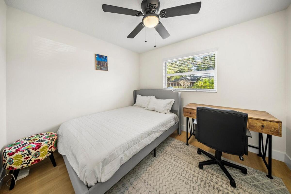 Apartment Fun Oasis! Private Pool, Hammock, Golf & Grill! *