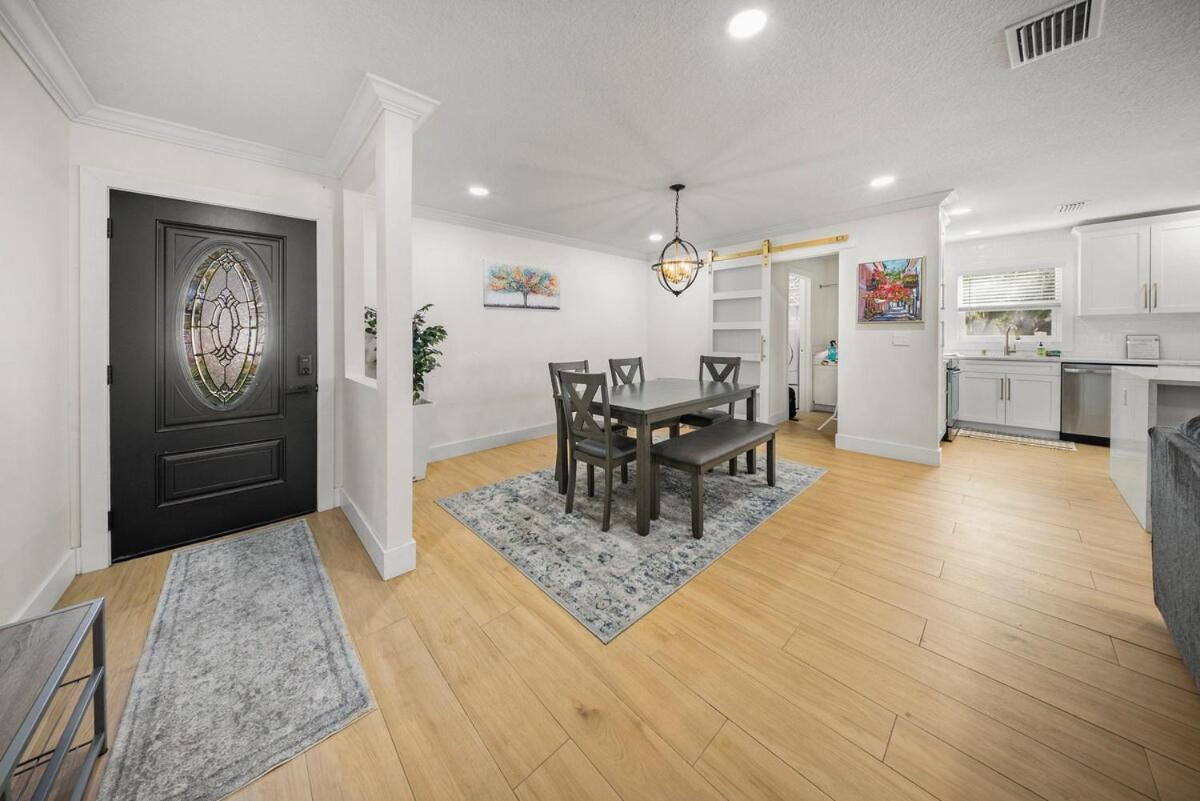 Apartment Fun Oasis! Private Pool, Hammock, Golf & Grill! Tampa